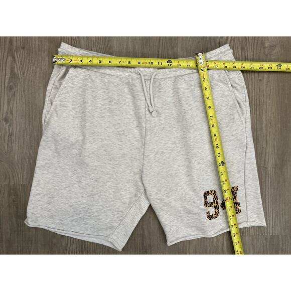 Divided By H&M Gray With Leopard Print Graphic Men’s Sweat Shorts Size XL - Picture 2 of 5